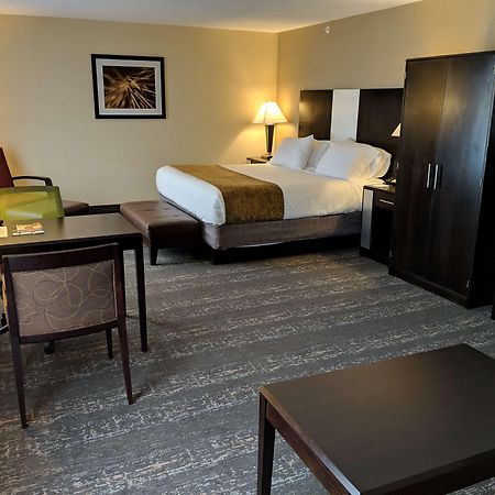 Best Western Plus Hanes Mall Уинстон-Сейлем Экстерьер фото